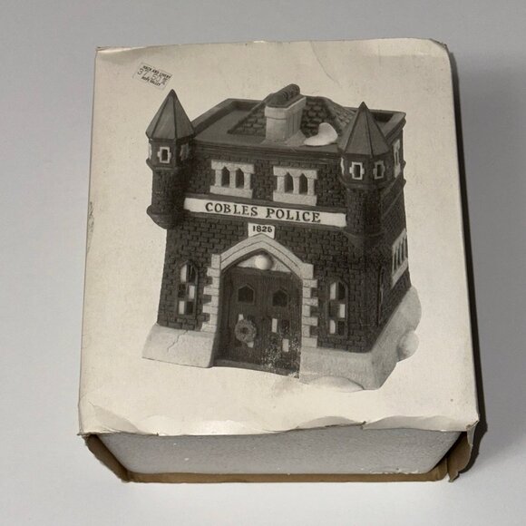 VINTAGE HERITAGE VILLAGE POLICE STATION - Picture 2 of 8